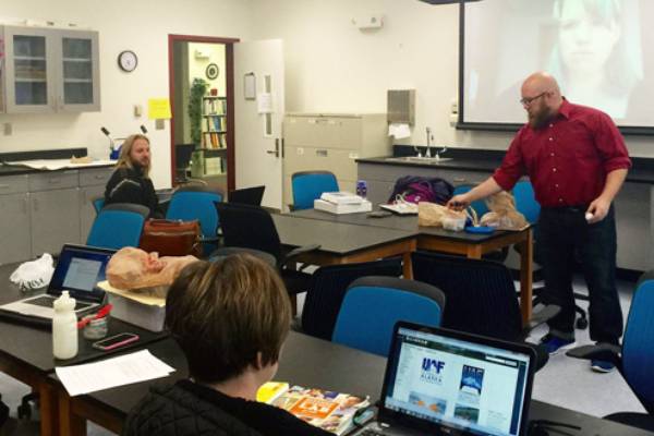 Distance education in the science methods class